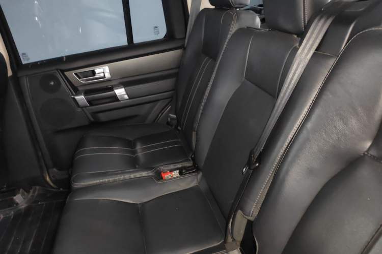 Used Land Rover Discovery 2016 3.0 SC Obsidian Black Heritage Edition SE