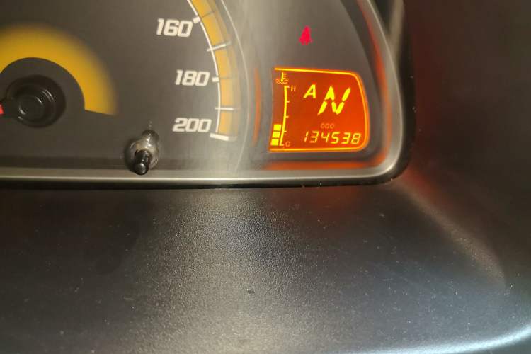 Used Chevrolet Sail 2011 Sedan 1.4L AMT Happiness Edition