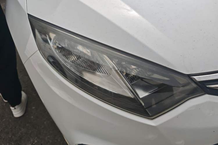 Used CHANGAN Eado 2016 1.6L Automatic Trend Model Right Front Headlight