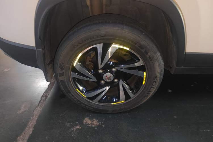 Used Baojun 510 2017 1.5L Manual Luxury Model Right Rear Wheel Hub