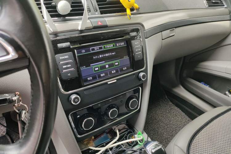 Used Skoda Superb 2013 1.8TSI Automatic MingShi Edition Audio And AC Panel