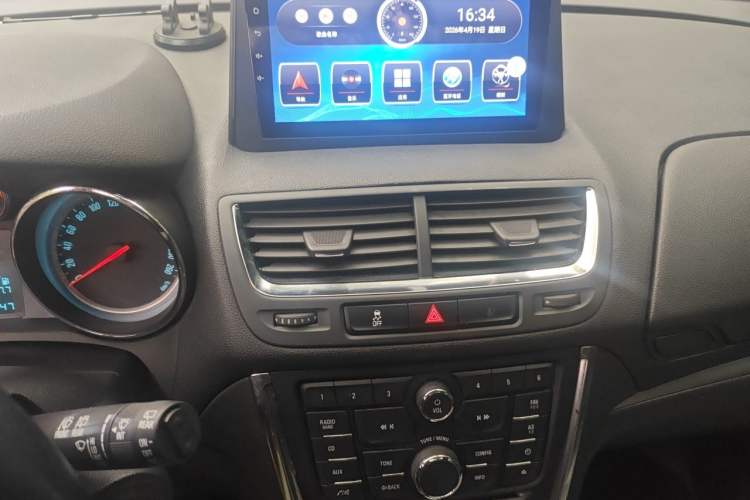 Used Buick Encore 2015 1.4T Automatic Two-Wheel Drive Urban Elite Version
