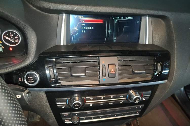 Used BMW X4 2014 xDrive20i X Design Package Audio And AC Panel