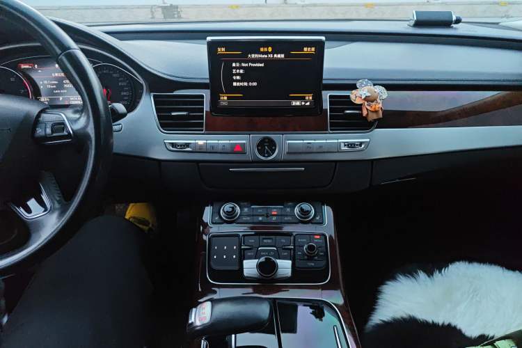 Used Audi A8 2013 A8L 45 TFSI quattro Comfort model
