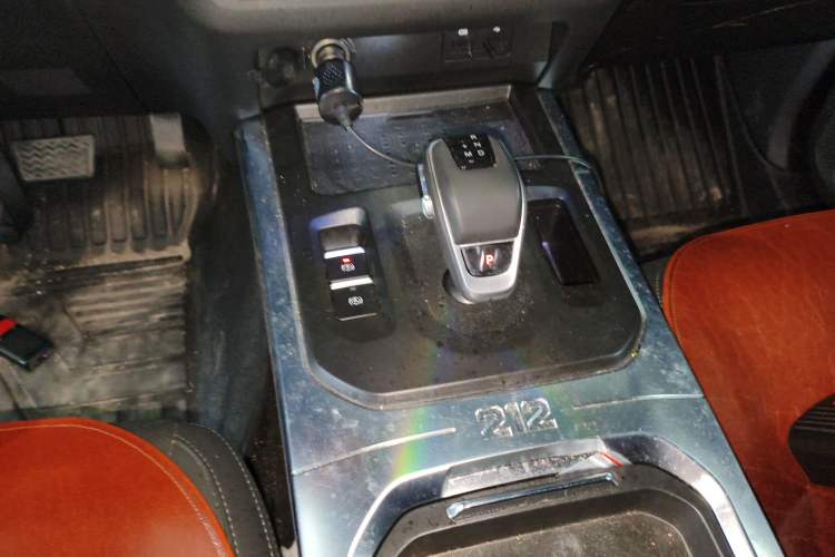 Used 212 T01 2024 2.0T Mechanic
