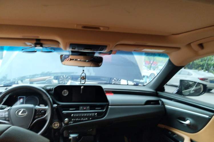 Used Lexus ES 2021 200 Excellence Edition