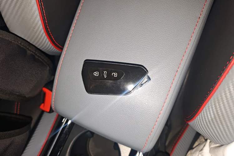 Used Volkswagen Lamando 2022 Lavida L 280TSI DSG Cool & Spicy Edition
