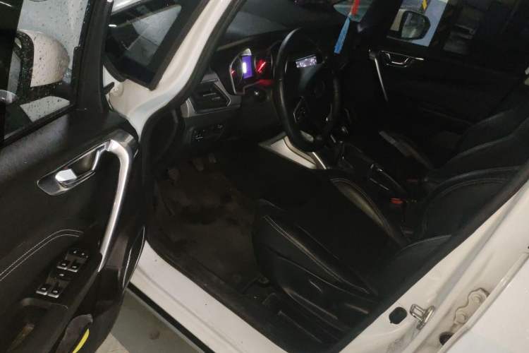 Used Geely Auto Vision X3 2017 1.5L Manual Luxury Model Driver Seat