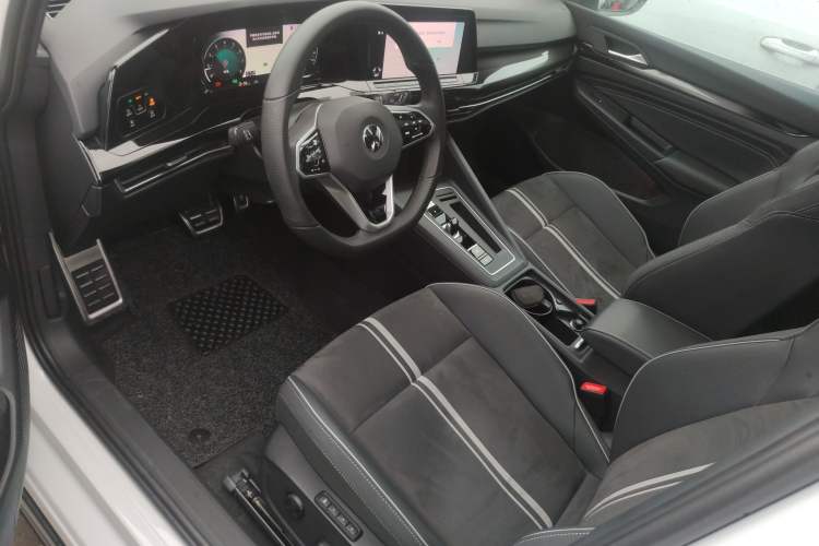 Used Volkswagen Golf 2023 280TSI DSG R-Line Lite Left Front Seat