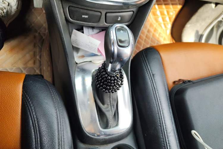 Used Buick Encore 2015 1.4T Automatic Two-Wheel Drive Urban Elite Version