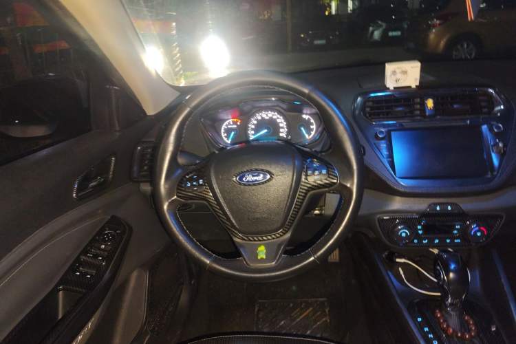 Used Ford Escort 2015 1.5L Automatic Fashion Model
