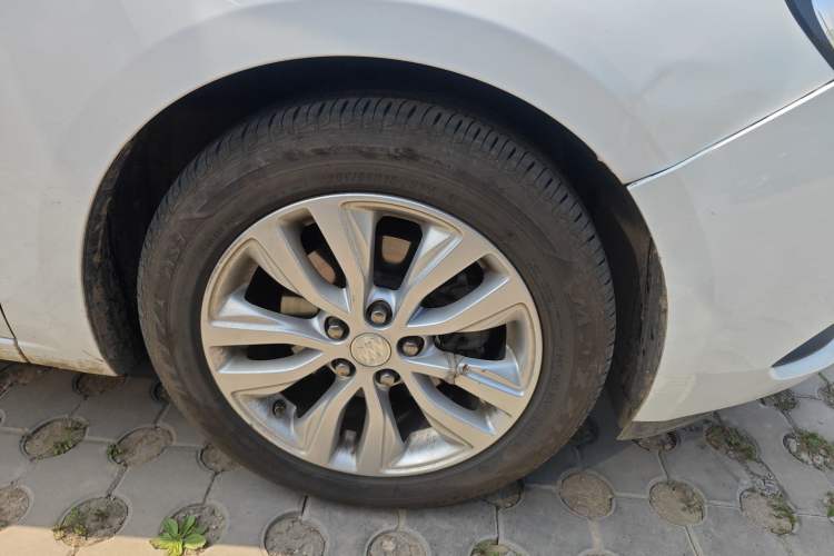 Used Buick GT 2021 Revised Version Flagship 1.5L Automatic Elite Edition Right Front Wheel Hub