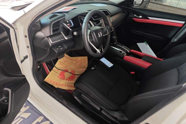 Used Honda Civic 2016 220TURBO CVT Luxury Edition Driver Seat