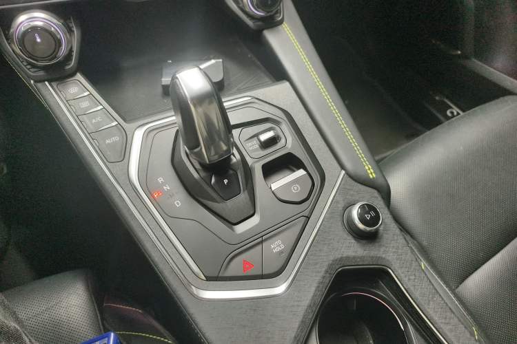 Used Lynk & Co 05 2020 2.0TD Two-Wheel Drive Shine Halo
