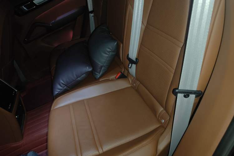 Used Porsche Cayenne 2023 Cayenne 3.0T Platinum Edition
