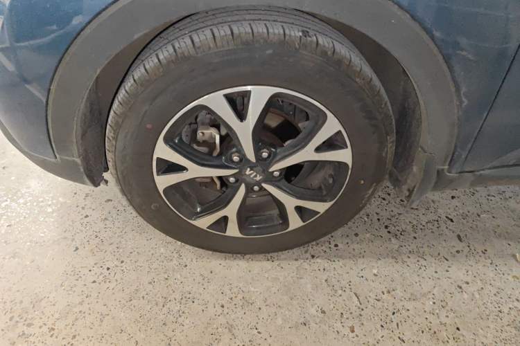 Used Kia KX3 2015 1.6L Automatic Two-Wheel Drive DLX Exterior 1