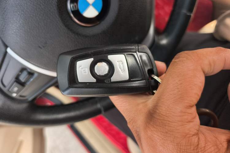 Used BMW 3 Series 2013 320Li Fashion Model
