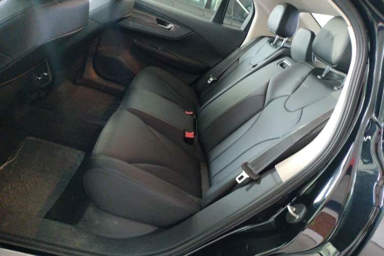 Used Hongqi E-QM5 2022 431 km Charge & Enjoy Edition