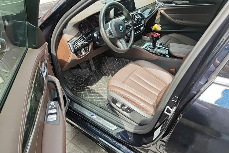 Used BMW 5 Series 2020 525Li M Sport Package