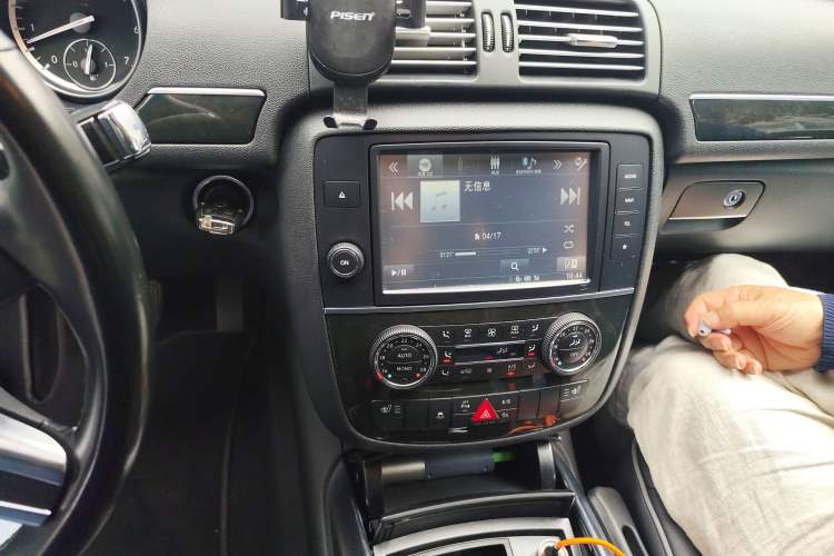 Used Mercedes-Benz R-Class 2017 R 320 4MATIC Business Edition Prestige Model