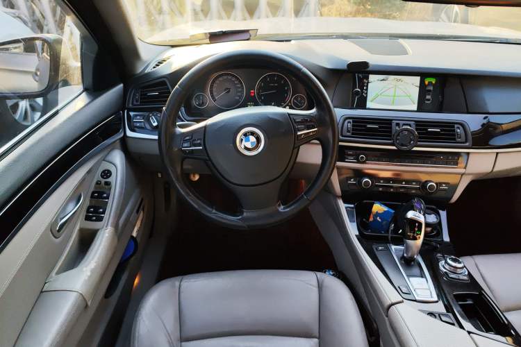 Used BMW 5 Series 2012 523Li Luxury Model
