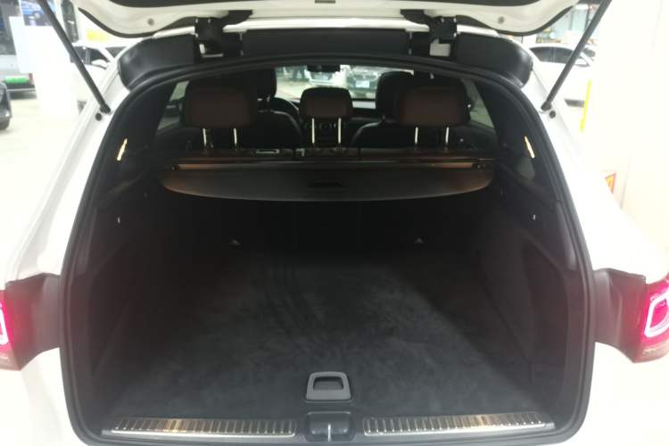 Used Mercedes-Benz GLC 2020 Facelift GLC 260 L 4MATIC Luxury Edition