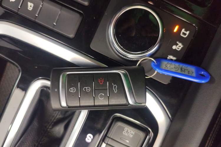 Used GAC Trumpchi GS8 2017 320T Four-Wheel Drive Luxury Smart Connectivity Version (7 Seats)