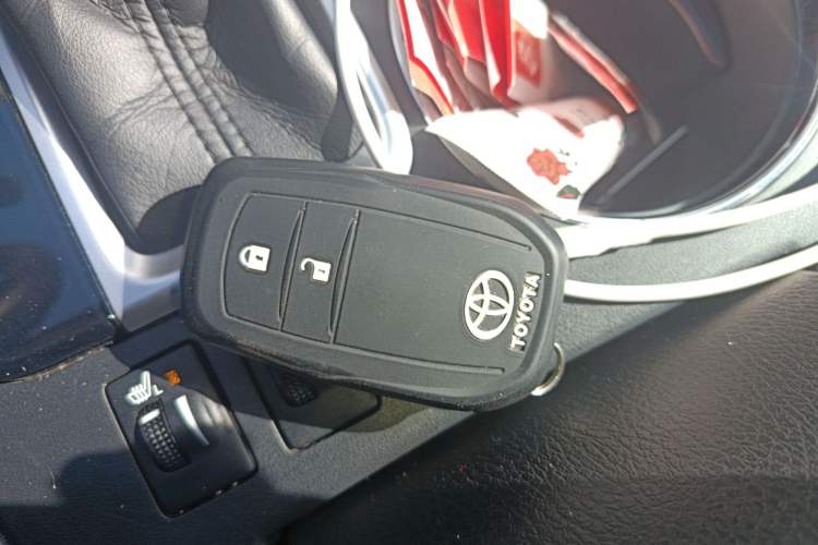 Used Toyota Highlander 2018 2.0T Four-Wheel Drive Luxury Version 7 Seats China VI Standard
