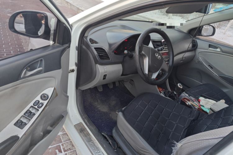 Used Hyundai Verna (older generation) 2014 1.4L Manual Smart GLS Trim
