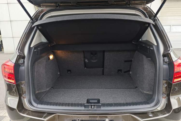 Used Volkswagen Tiguan 2015 1.8TSI Automatic Two-Wheel Drive Trend Edition Trunk