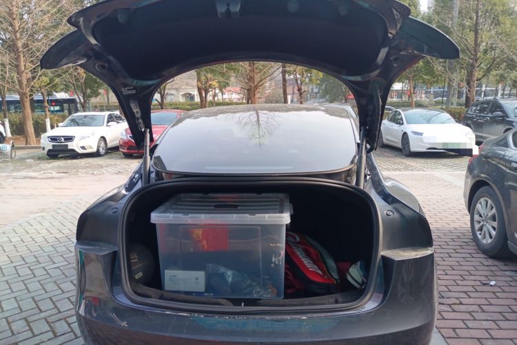 Used Tesla Model 3 2023 Rear-Wheel-Drive Version
