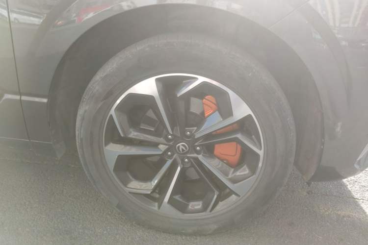 Used CHANGAN UNI-K iDD 2023 Zhidian iDD 1.5T 135km Smart & Fun Model Right Front Wheel Hub