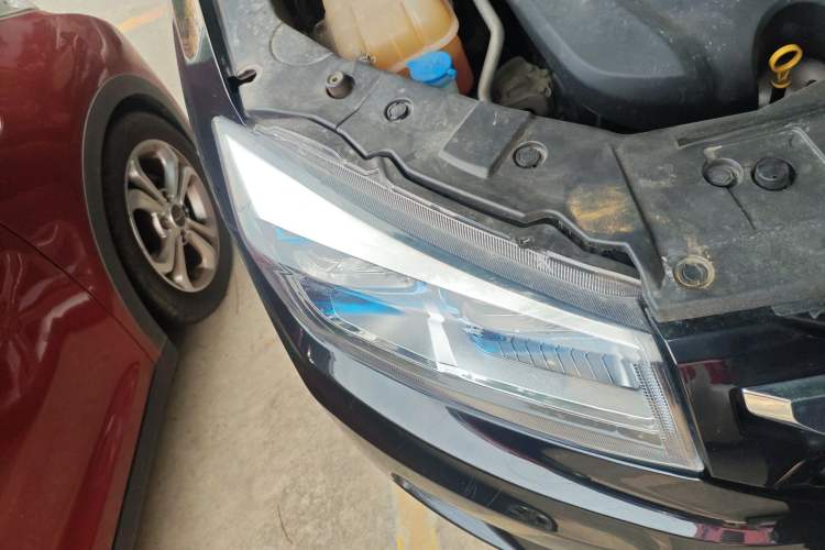 Used CHANGAN CS75 2016 2.0L Manual Luxury Version China V Standard
