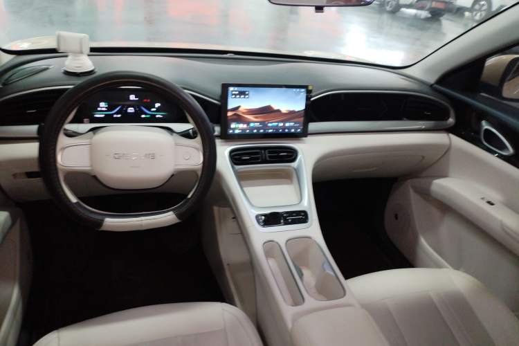 Used Geely Galaxy Geome 2025 310km Youth Edition Center Console