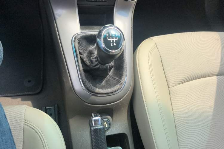 Used Chevrolet Cruze 2015 1.5L Classic SE MT