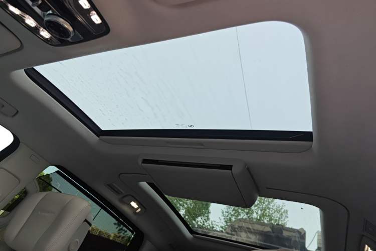 Used Buick Century 2023 2.0T Six-Seater Yinshi Edition
