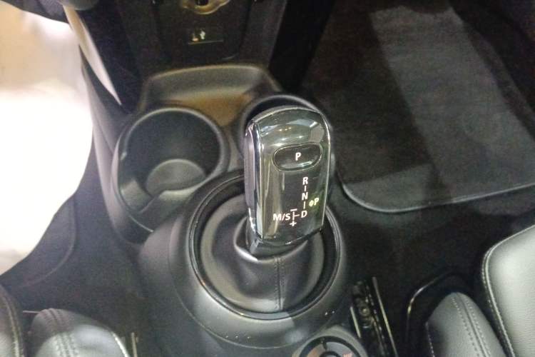 Used MINI 2021 1.5T COOPER Classic Edition