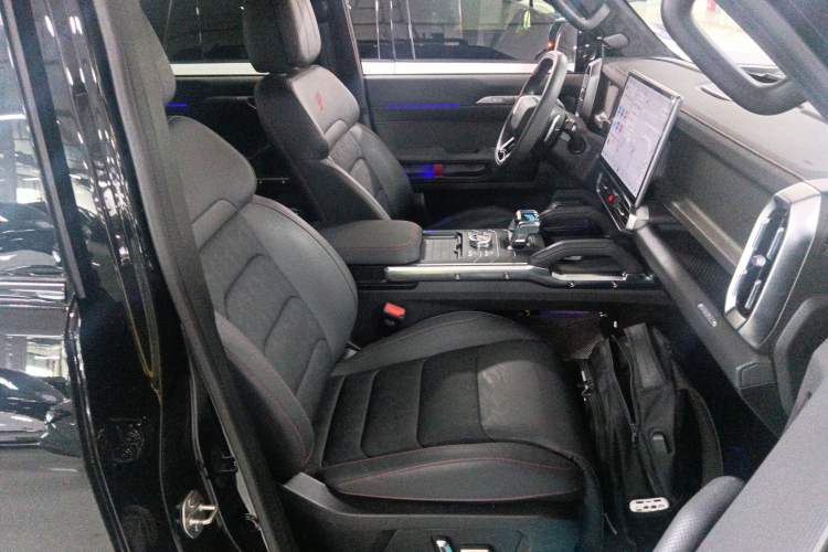 Used JETOUR Traveler 2025 2.0TD Automatic XWD Conquest+ Right Front Seat