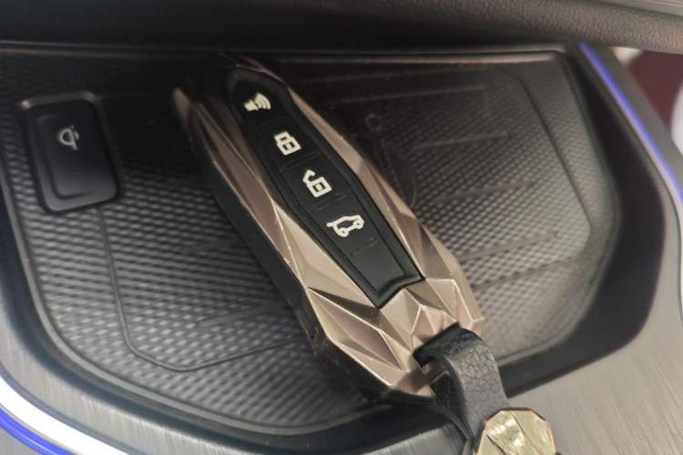 Used Wey VV7 2019 Upgraded Model 2.0T Flagship Version China VI