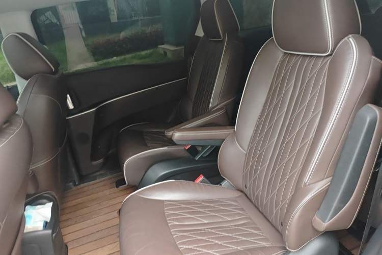 Used Buick GL8 2022 Land Business Class 652T Luxury Model Left Rear Seat