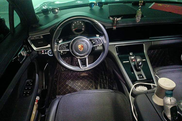 Used Porsche Panamera 2017 Panamera 4 Executive Long Wheelbase 3.0T
