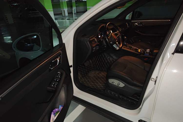 Used Porsche Macan 2017 Macan 2.0T
