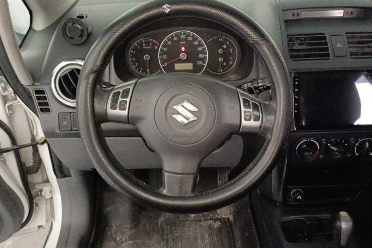 Used Suzuki SX4 2011 Revised Version 1.6L Automatic Comfort Edition Steering Wheel