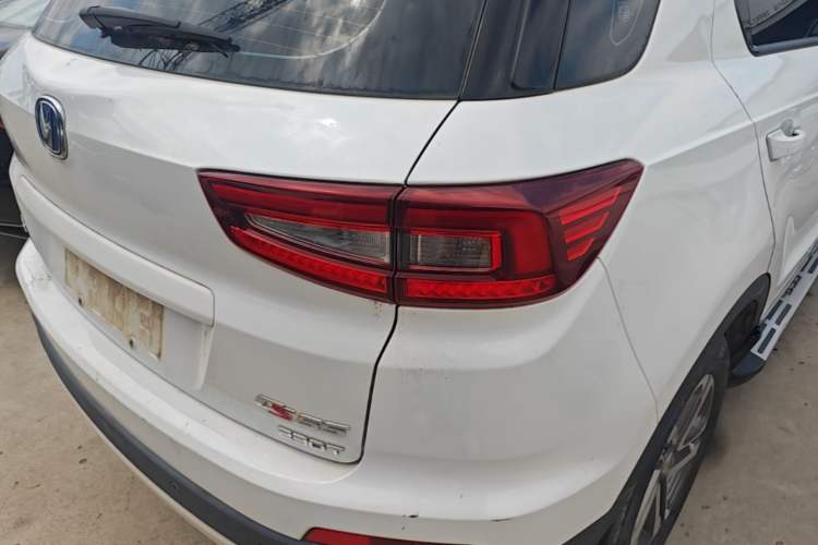 Used CHANGAN CS55 2019 1.5T Automatic Colorful Edition China VI Standard
