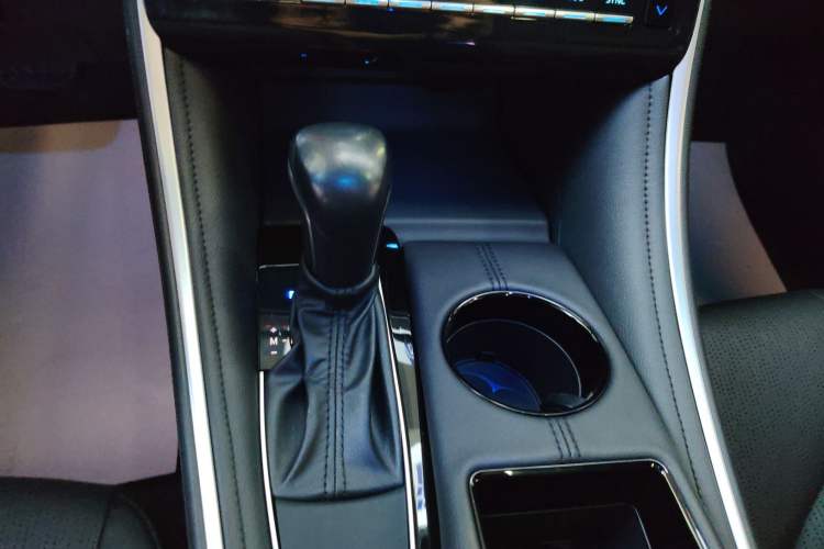 Used Toyota Avalon 2022 2.0L Luxury Edition