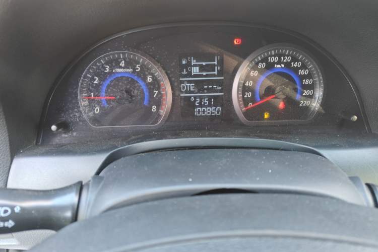 Used Zotye Z300 2014 1.5L Urban Edition Manual Luxury Model Odometer Close Up