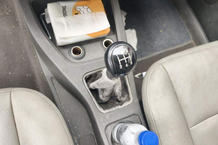 Used Wuling Hongguang 2014 1.5L Base Version Gear Lever