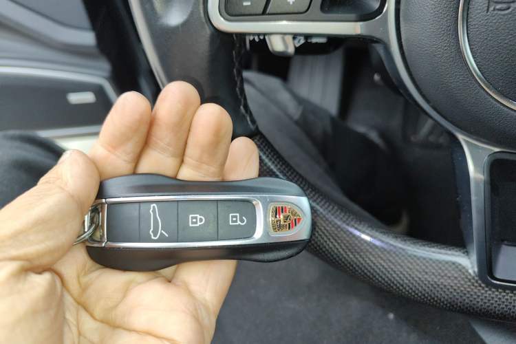 Used Porsche Panamera 2017 Panamera 4 E-Hybrid Executive Long Wheelbase 2.9T Vehicle Key