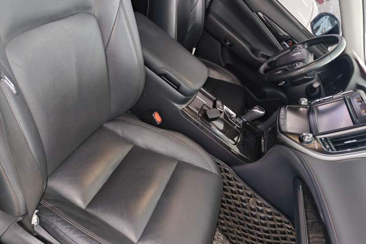 Used Toyota Crown 2018 2.0T Fashion Edition