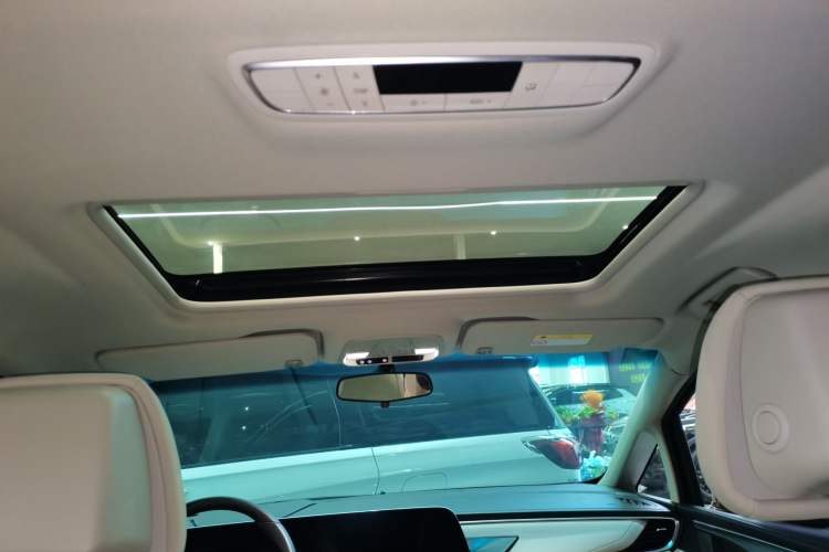 Used Buick GL8 2022 ES Landtrek 653T Comfort Edition